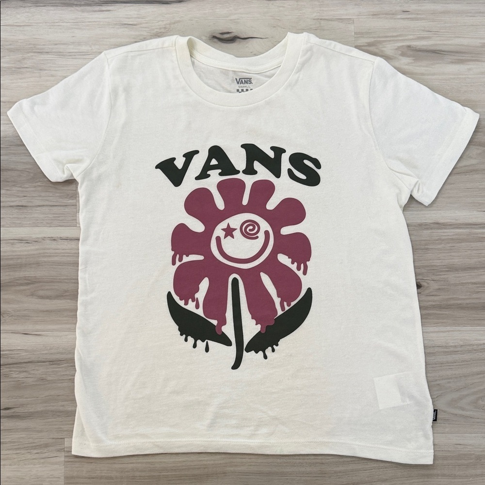 NWOT Vans women’s White Tee with Purple Flower Graphic size small